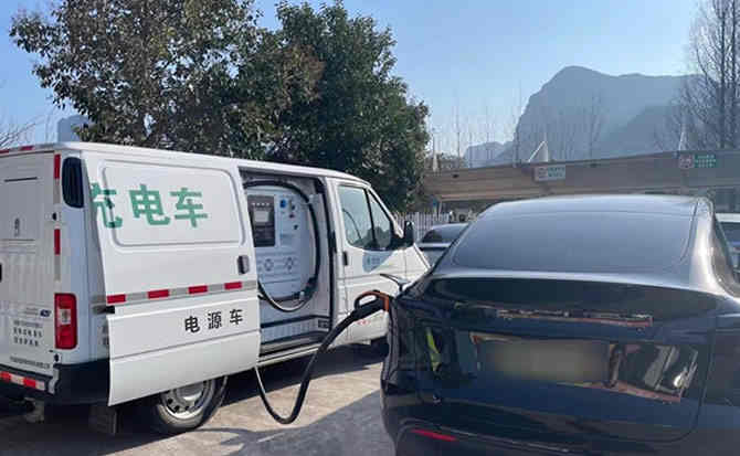 和林格尔汽车搭电