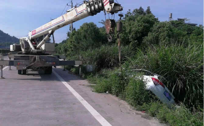 和林格尔重载吊车救援 和林格尔重载吊车救援